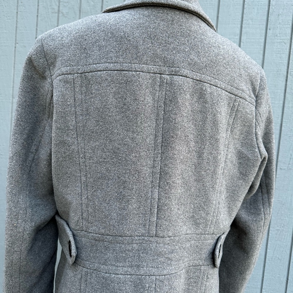 Cute Fitted Grey Coat - Picture 9 of 9